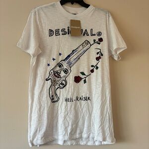 Desigual Man White Graphic Tee NWT Men’s Small S Hell-Raiser Print
